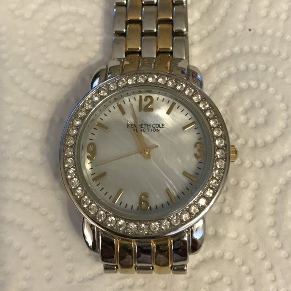 Kenneth Cole Watch - Picture 1 of 4